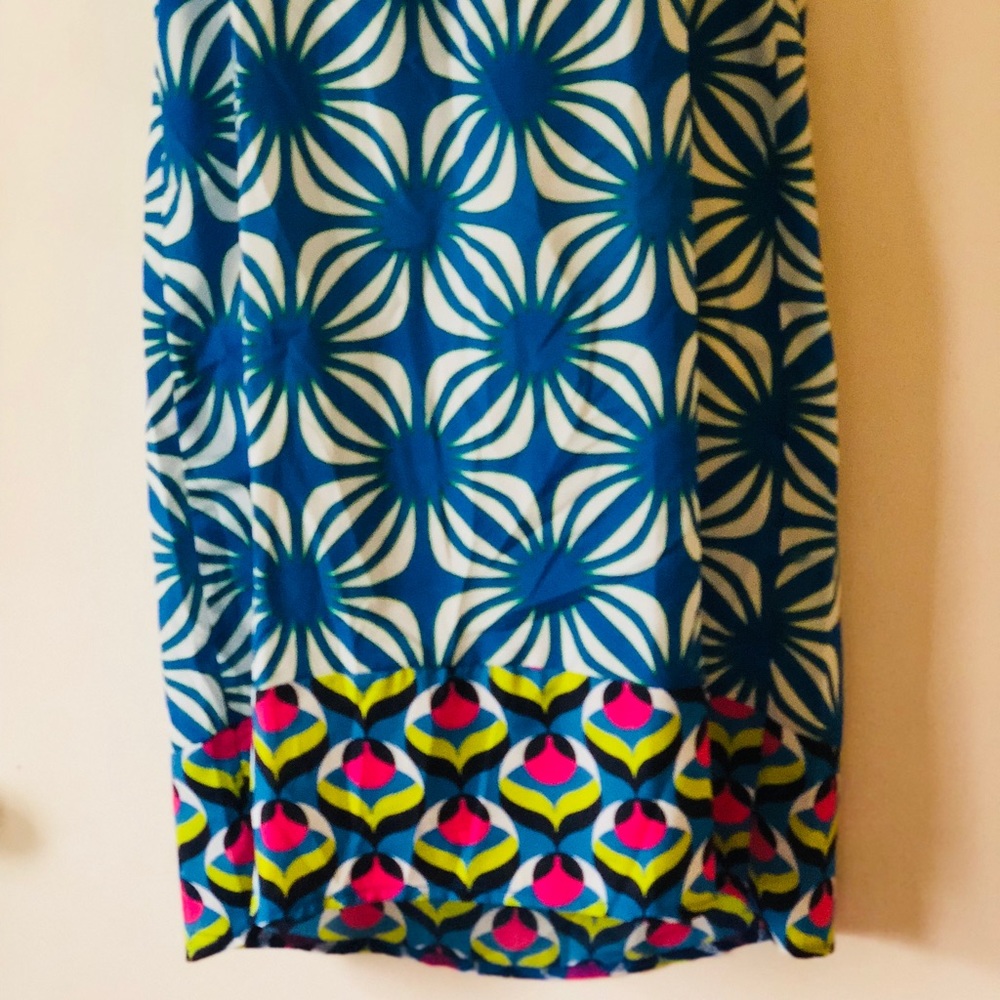 Boutique-Tracy Negoshian Celia Dress in geo leaves - Picture 5 of 8